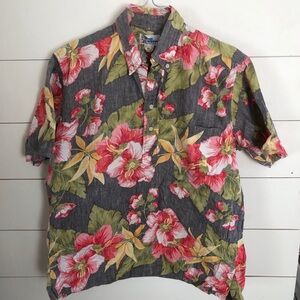 Vintage Hawaiian Shirt by Reyn Spooner half button. Size M